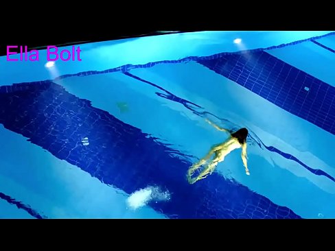 ❤️ Hindi ko mapigilang panoorin, ang batang blonde ay nahuling lumalangoy nang hubo't hubad sa ELLA BOLT resort pool ❤️ Fuck video sa tl.allo-sex.ru ️❤