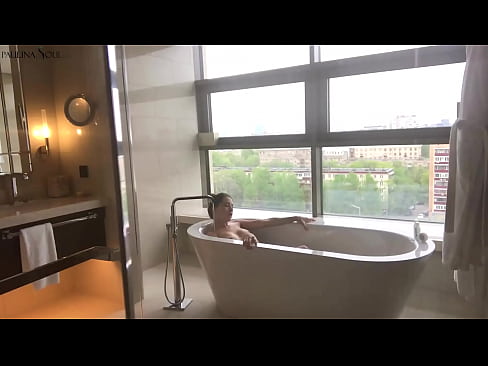 ❤️ Napakalaking babe madamdamin jerking off ang kanyang puki sa banyo ❤️ Fuck video sa tl.allo-sex.ru ️❤